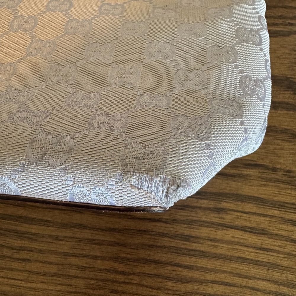 Authentic Gucci GG Lavender/Light Purple Canvas Tote - Picture 4 of 13